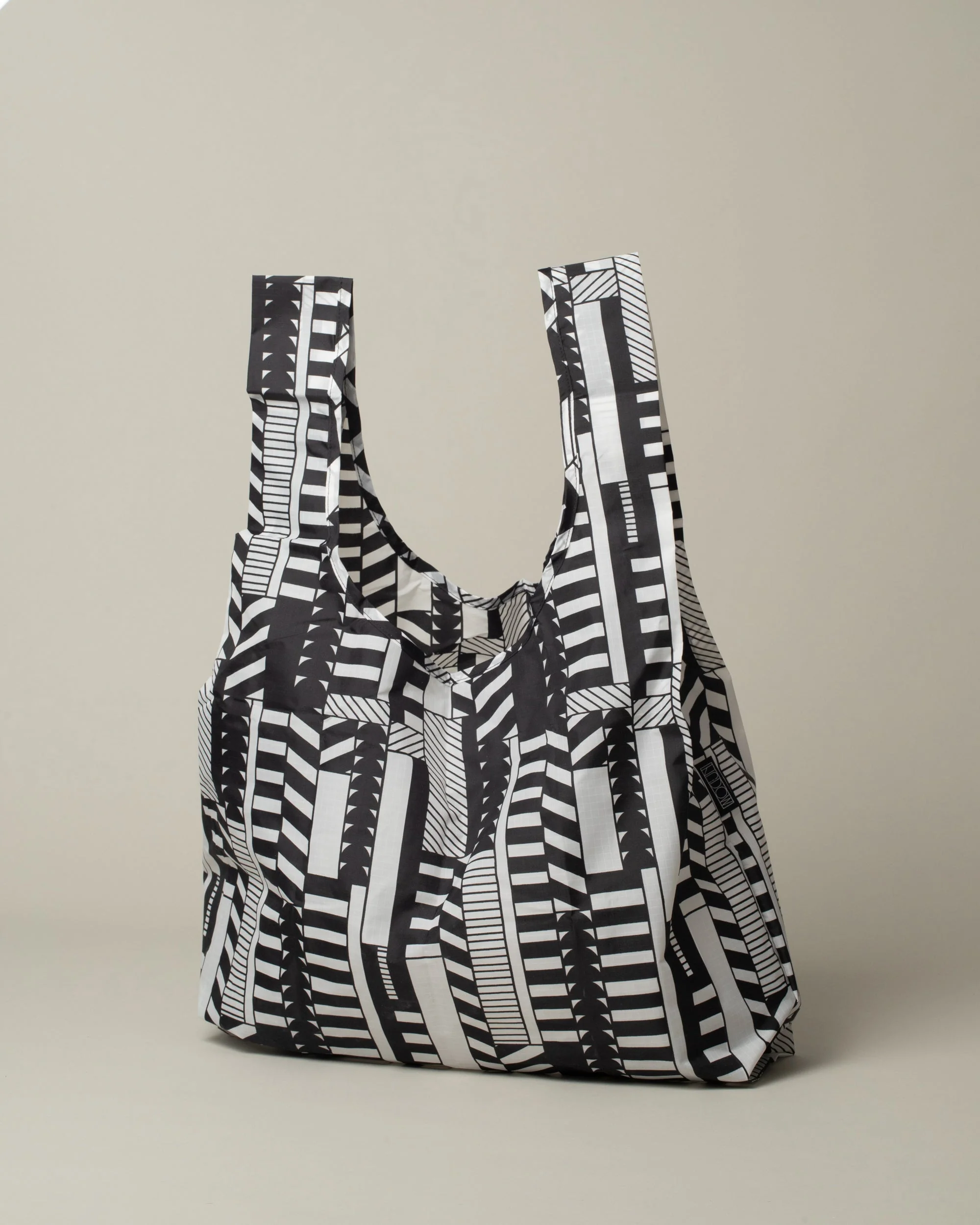 Mociun Print Baggu - Image 5