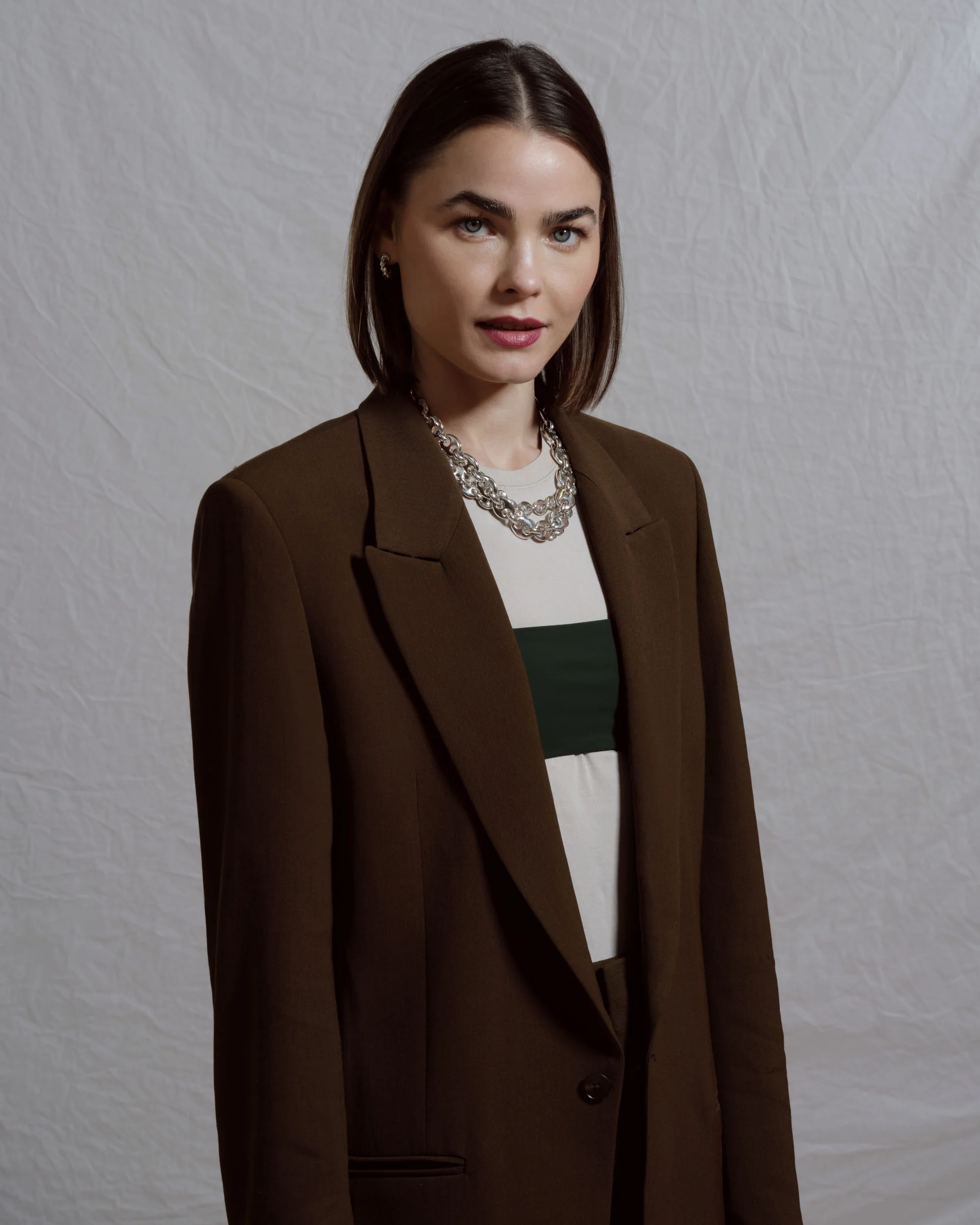 Bedrock Medium Necklace - Solid Gold - Image 3