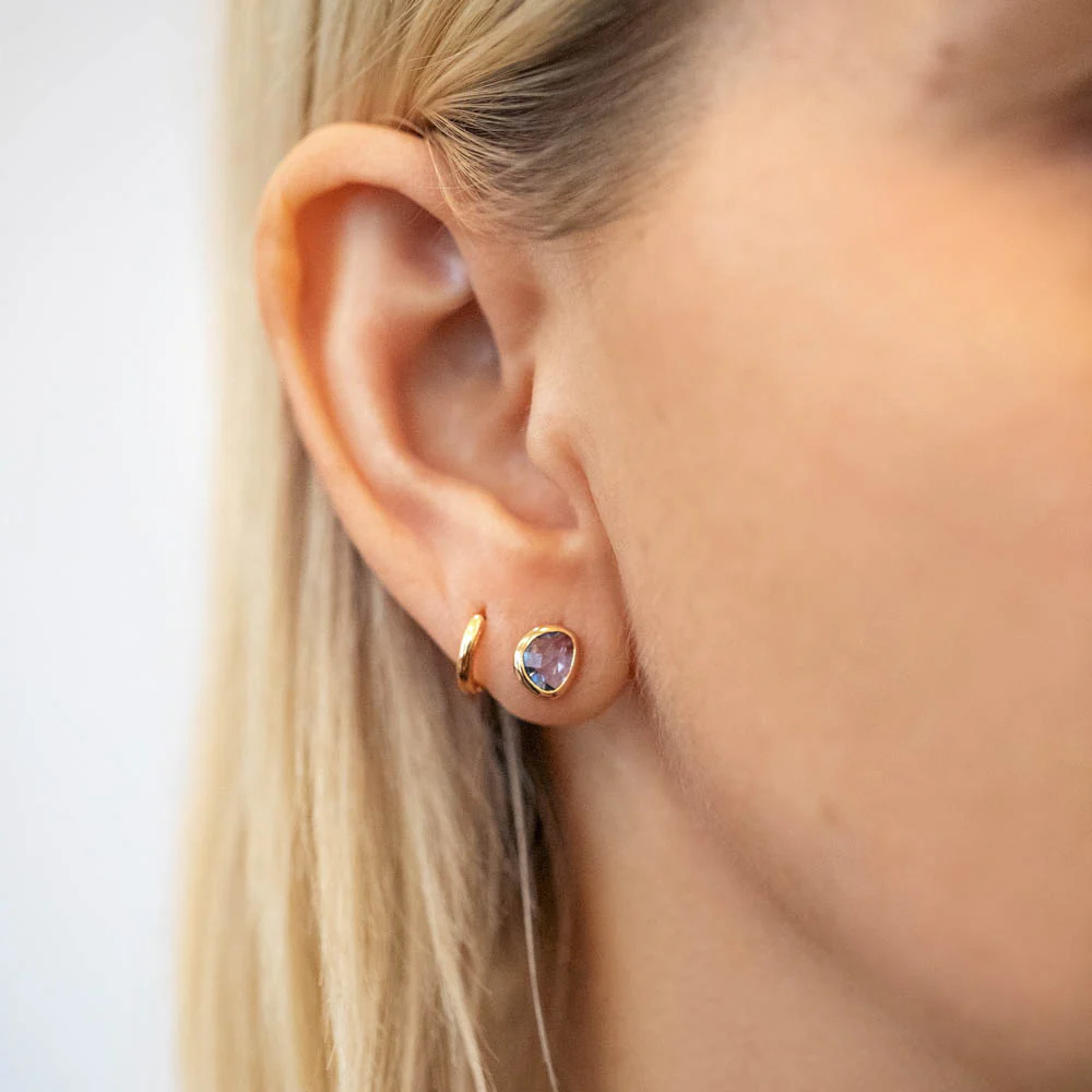 Gusher Blue Sapphire Stud Earrings 003 - Image 3