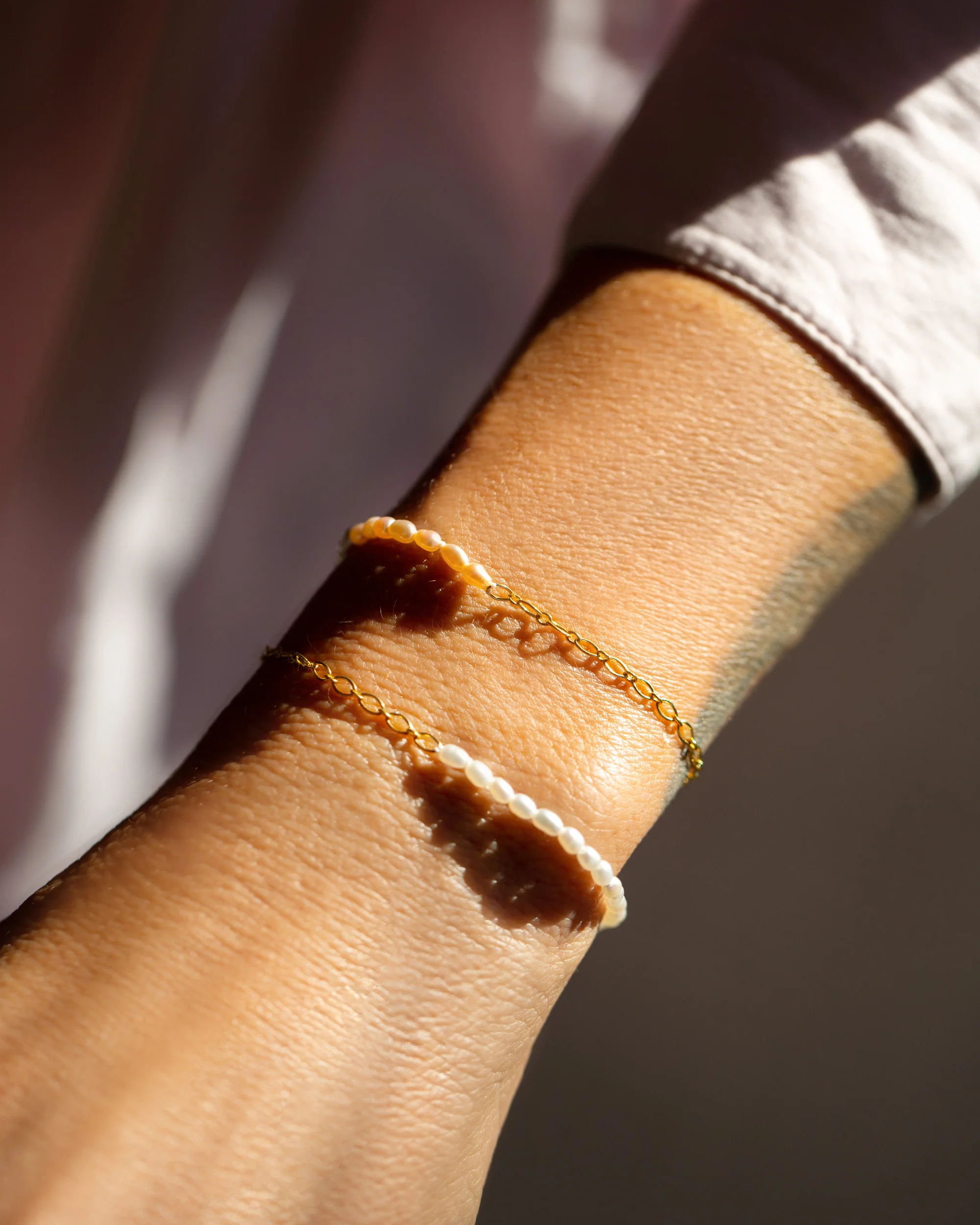 Half Oval Chain & White Seed Pearl Bracelet - Image 2