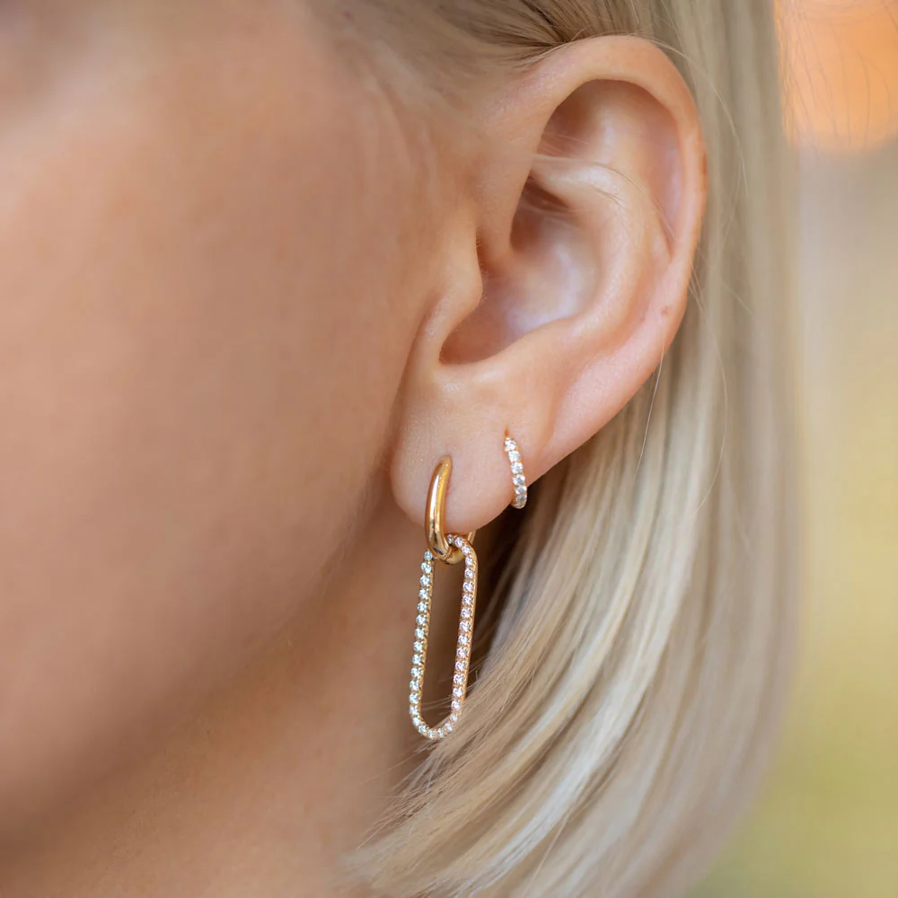 Link Huggie Hoop Earrings - Image 5
