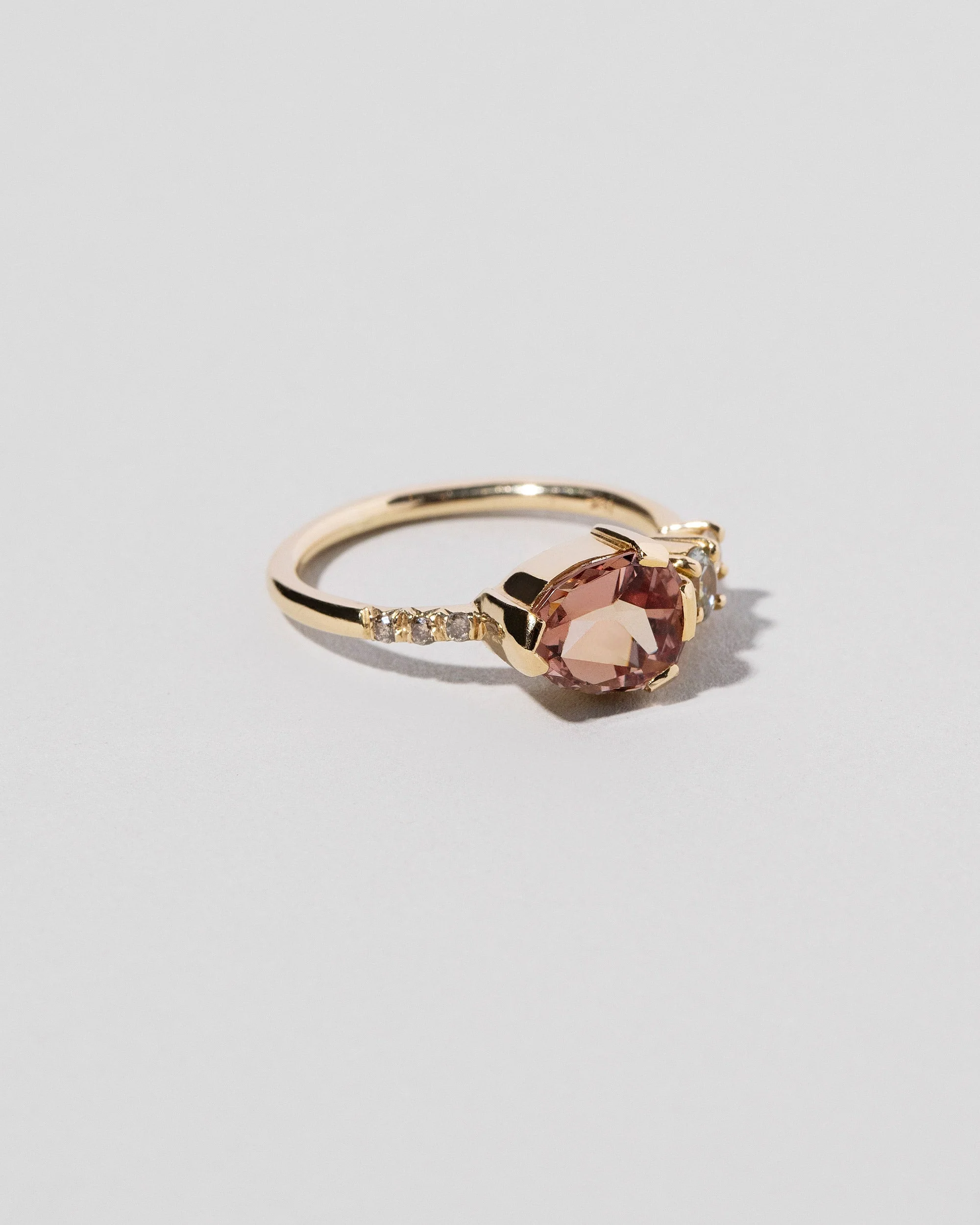 Garnet & Diamond Ring - Image 2