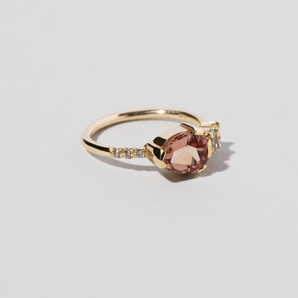 Garnet & Diamond Ring - Image 4