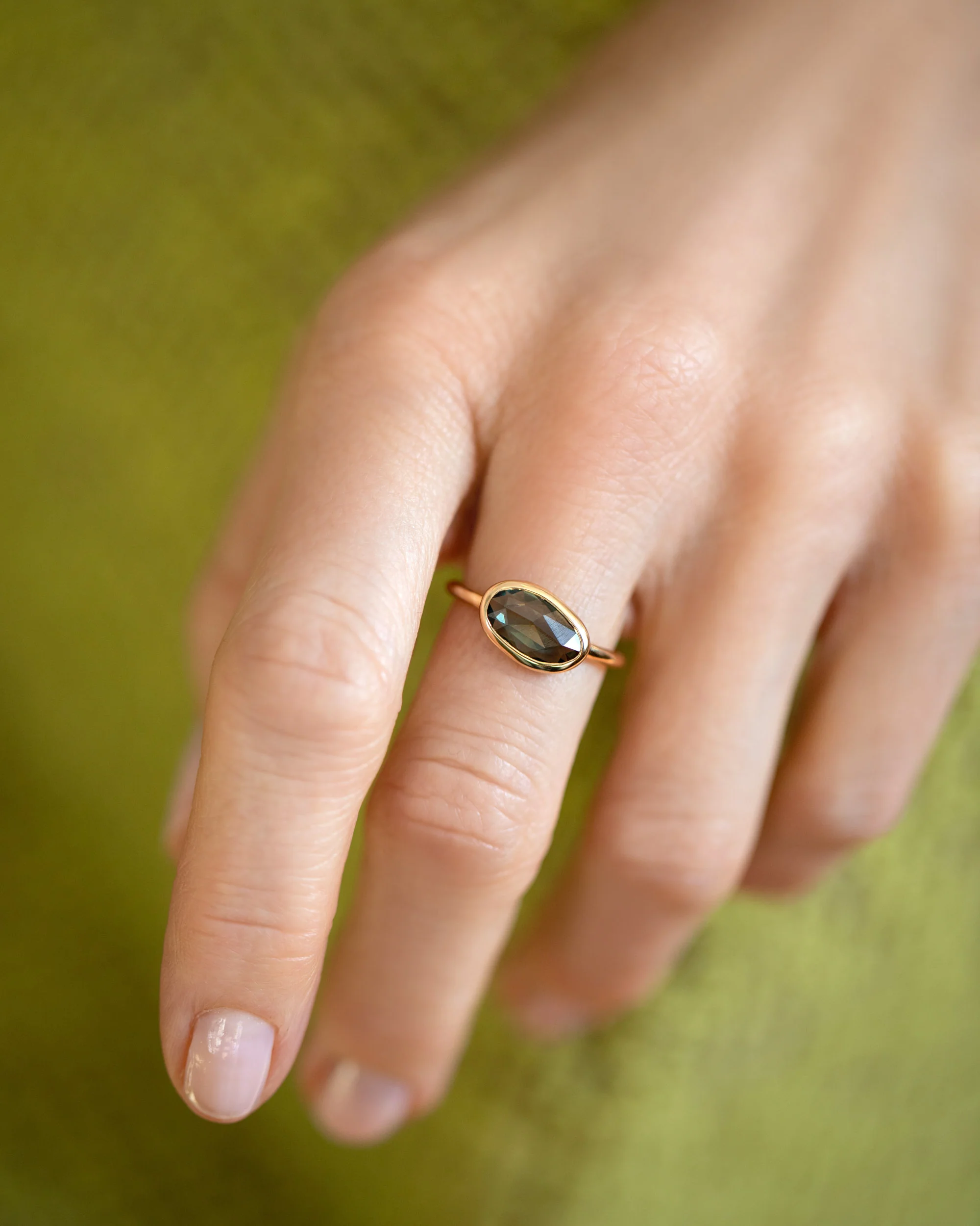 Gusher Green Sapphire Ring 002 - Image 4