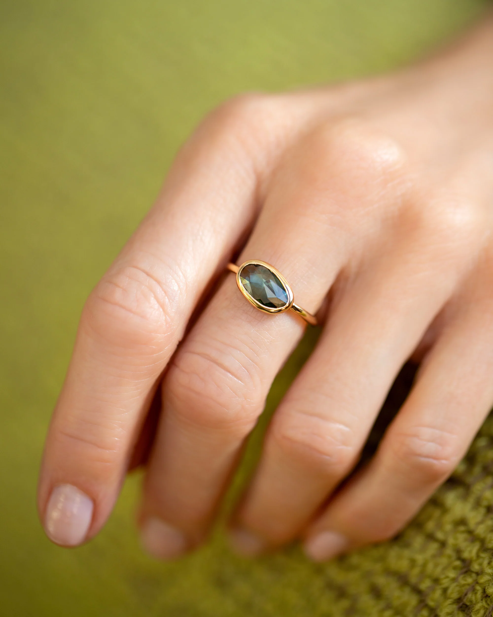 Gusher Green Sapphire Ring 002 - Image 5