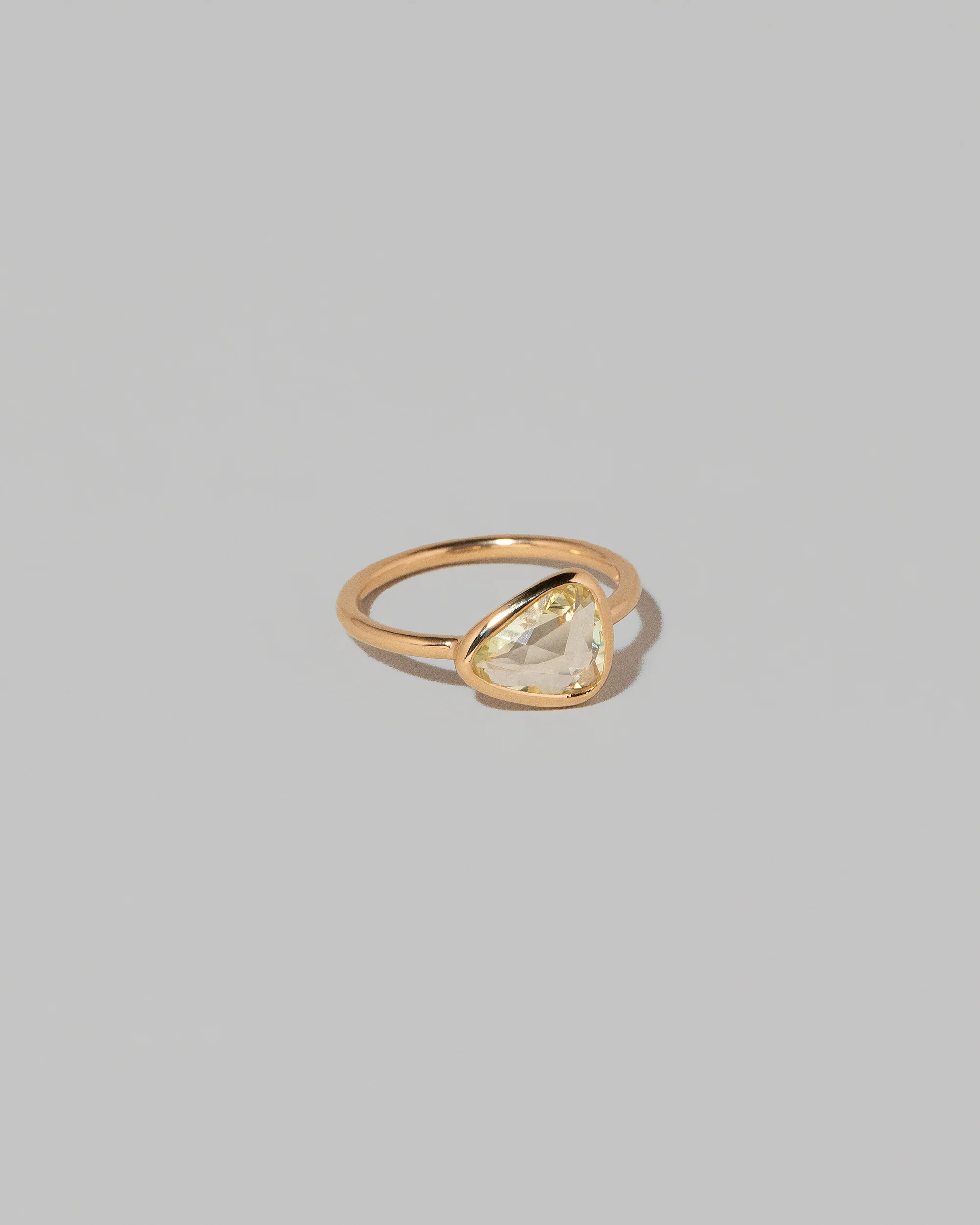 Gusher Chartreuse Sapphire Ring 003 - Image 2