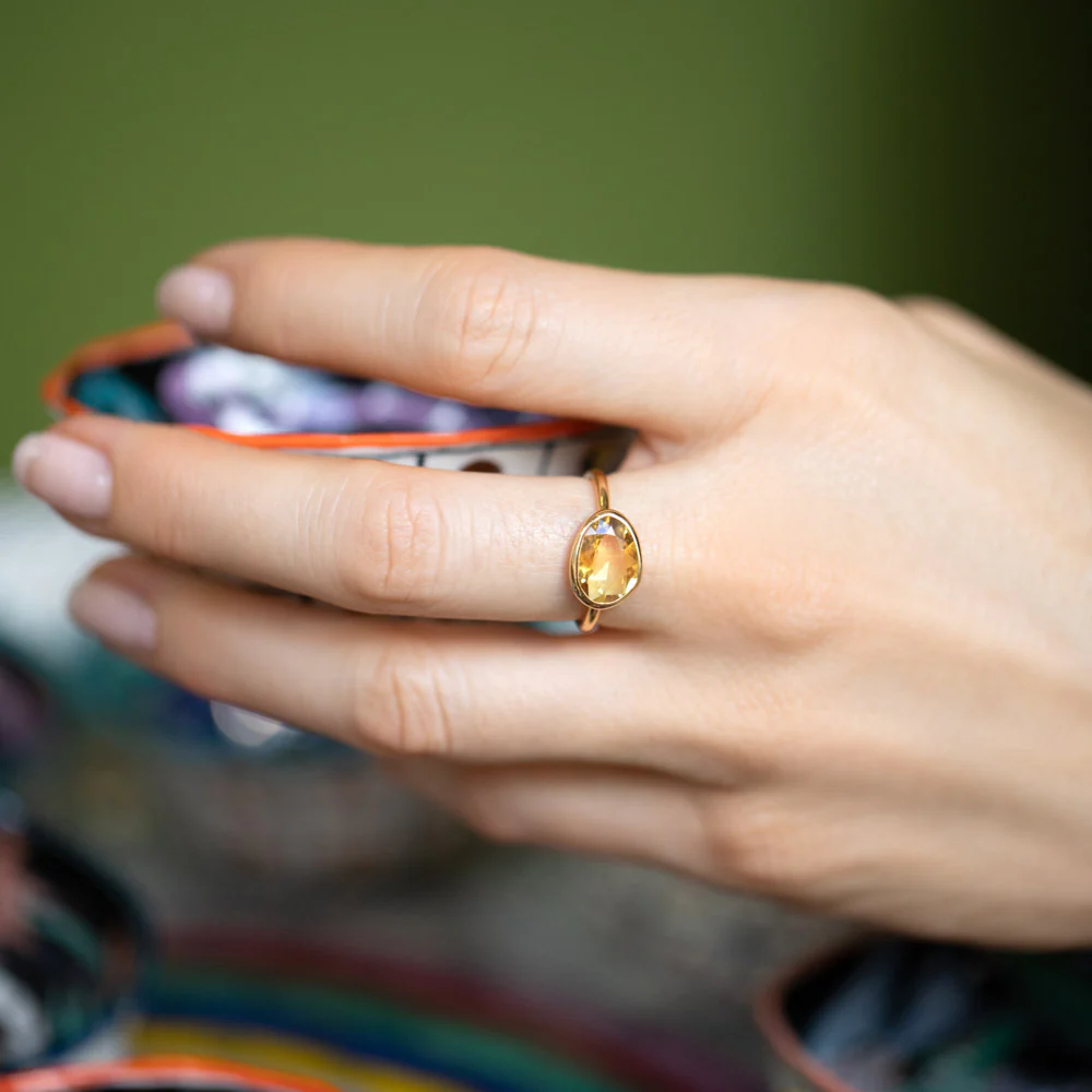 Gusher Yellow Sapphire Ring 033 - Image 6