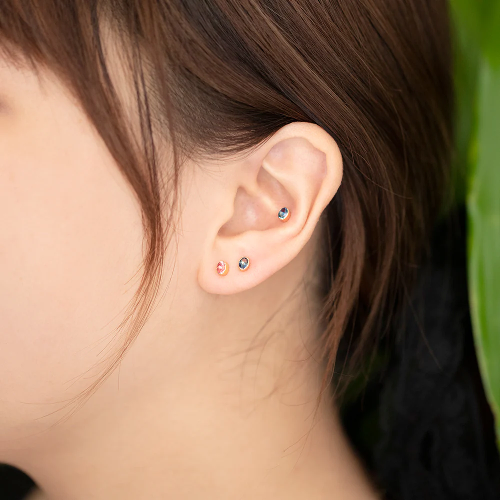Oval Frame Stud Earrings - Sapphire - Image 2