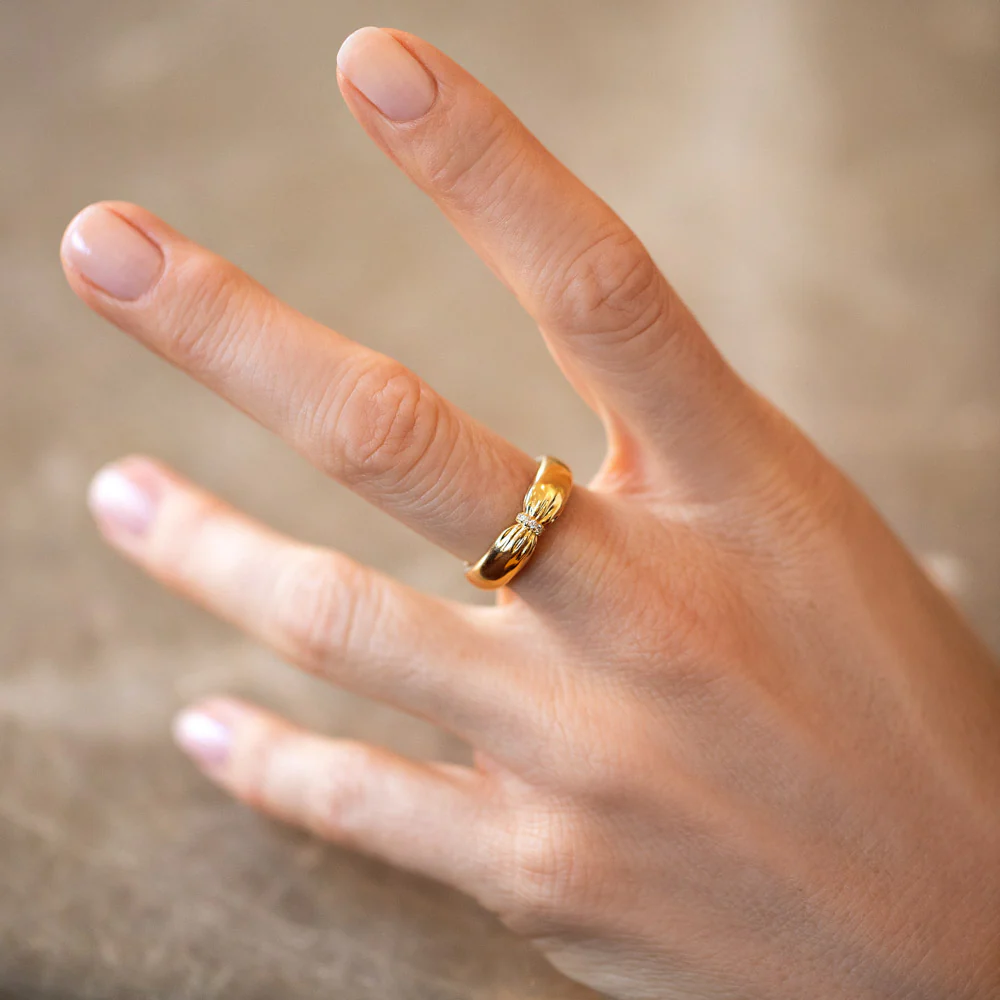 Pavé Pinch Band - Image 7