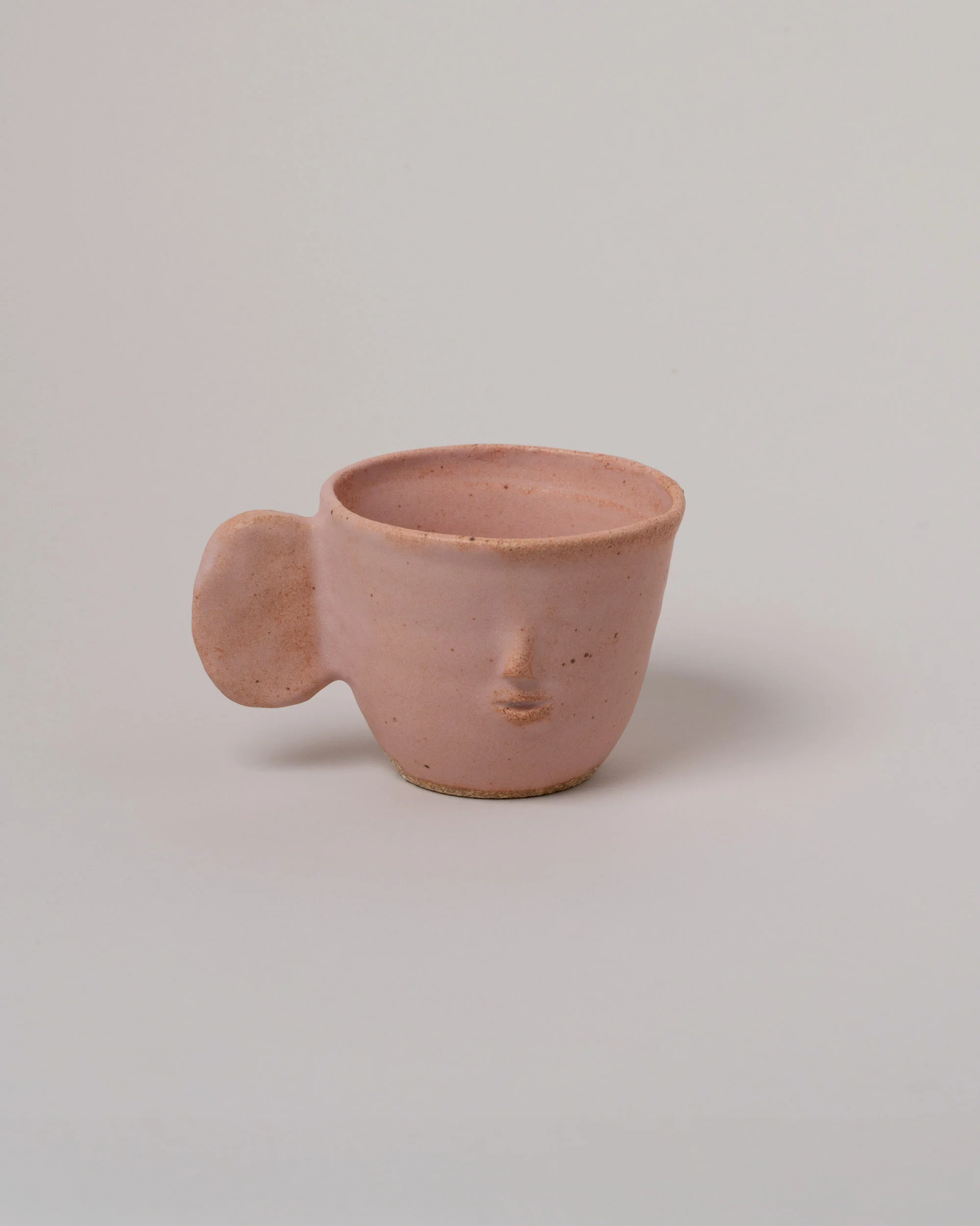 Face Mug With Flat Round Handle