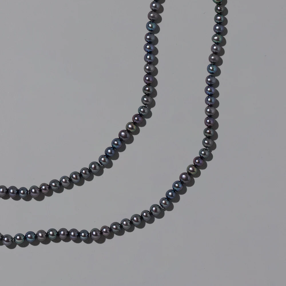 Peacock Round Seed Pearl Bracelet - Image 2