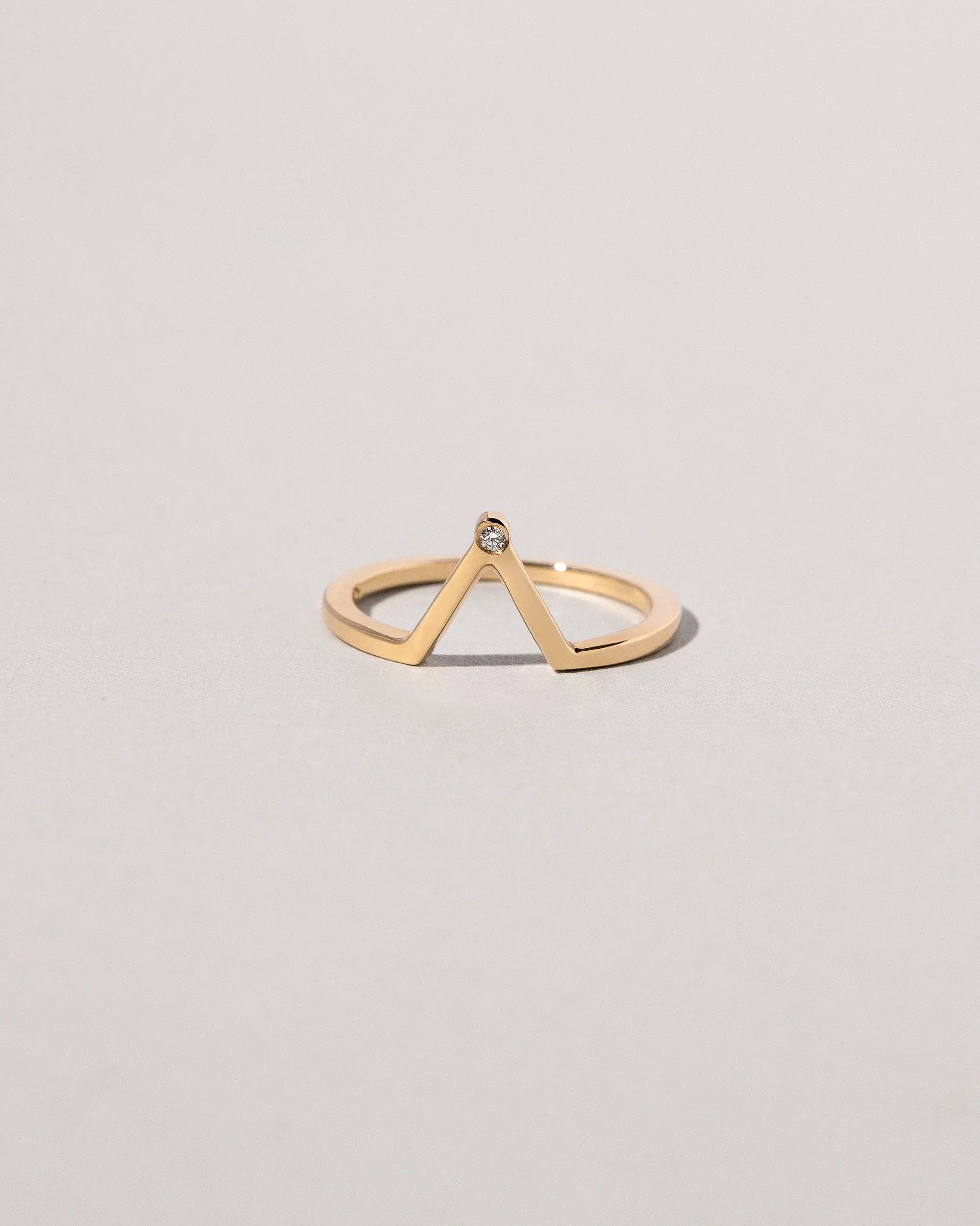 Triangle Band - Single Bezel-Set Diamond