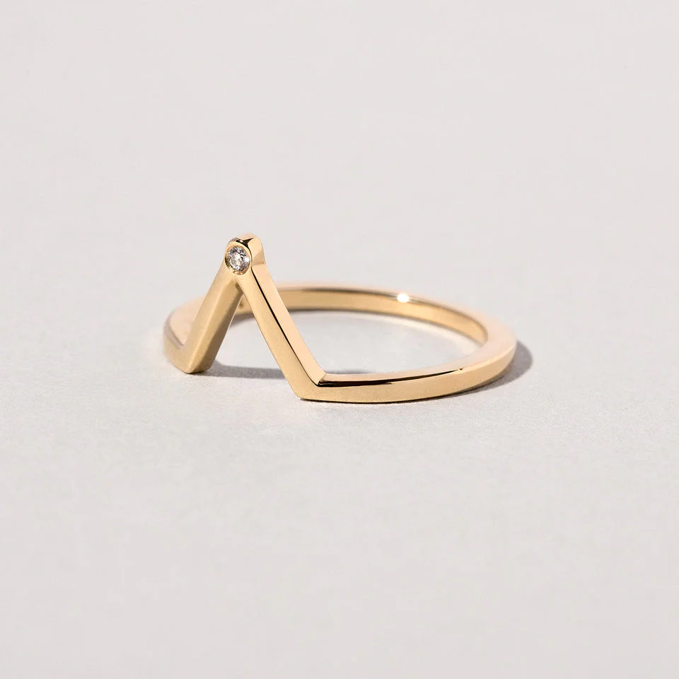 Triangle Band - Single Bezel-Set Diamond - Image 3
